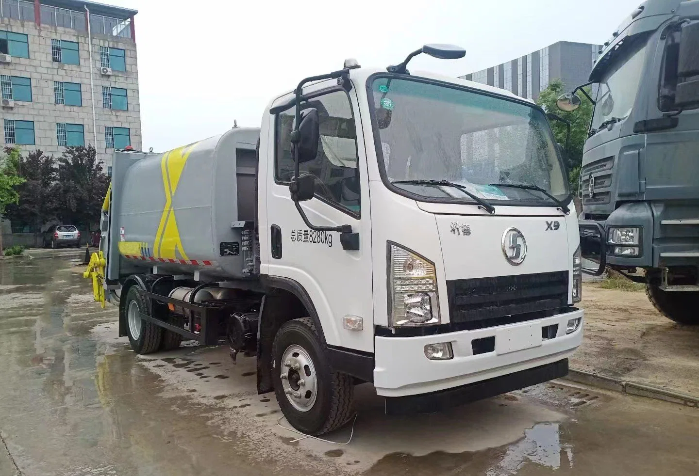 Advanced User-Friendly Odor Minimization New Shanxi Auto Xuande X9 Rapid Deployment Easily Maneuverable Chassis 8 Cubic Kitchen Waste Garbage Truck