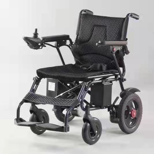 Fauteuil roulant électrique pliable léger et motorisé pour les déplacements médicaux, pliant et transportable.