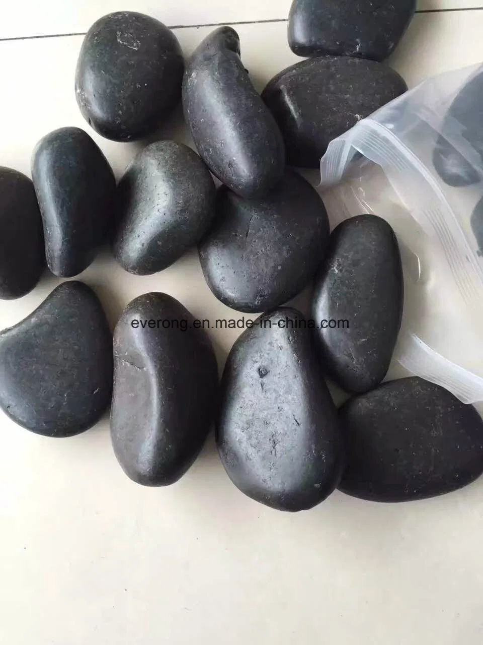 Natural de alta calidad Oval de adoquines de piedra en el precio de fábrica de Río Piedras