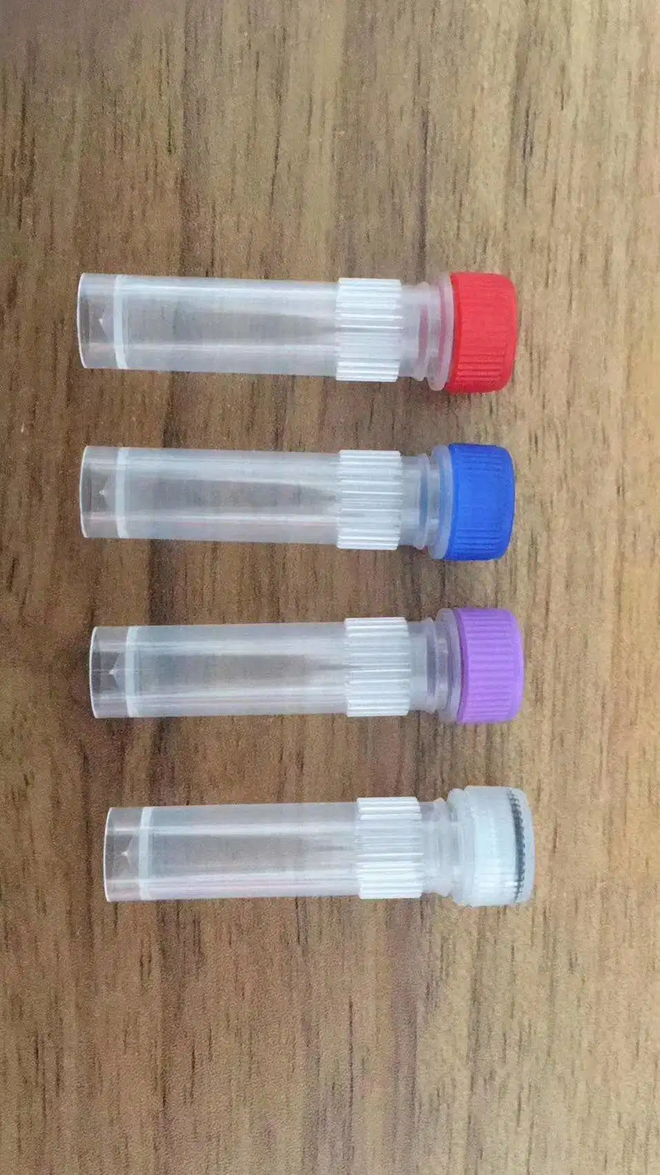 Cryogenic Tubes, 1.5ml, Bulk, New Version Tubes, Sterile, CE, ISO, SGS Certified for 2D Barcode Cryovials.