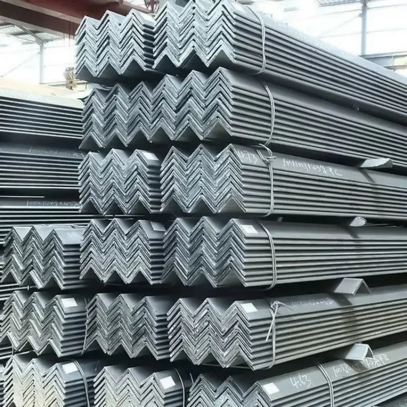 Barra de ángulo de acero al carbono laminado en caliente para la construcción de la barra de ángulo de acero galvanizado negro36 SS400 P235B Perfil de metal de hierro la desigualdad de la igualdad de la barra de ángulo de acero dulce