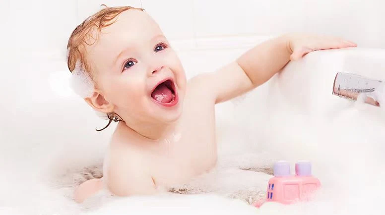 OEM Atacado logotipo personalizado Baby chuveiro gel corpo Lavar orgânico Banho de bebé 2 em 1