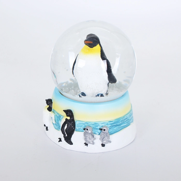 El agua de resina artesanal Mundo, la fábrica OEM Mayorista/Proveedor de artículos de regalo de comunión, gracioso Pingüino Snow Globe para empresa de oficina