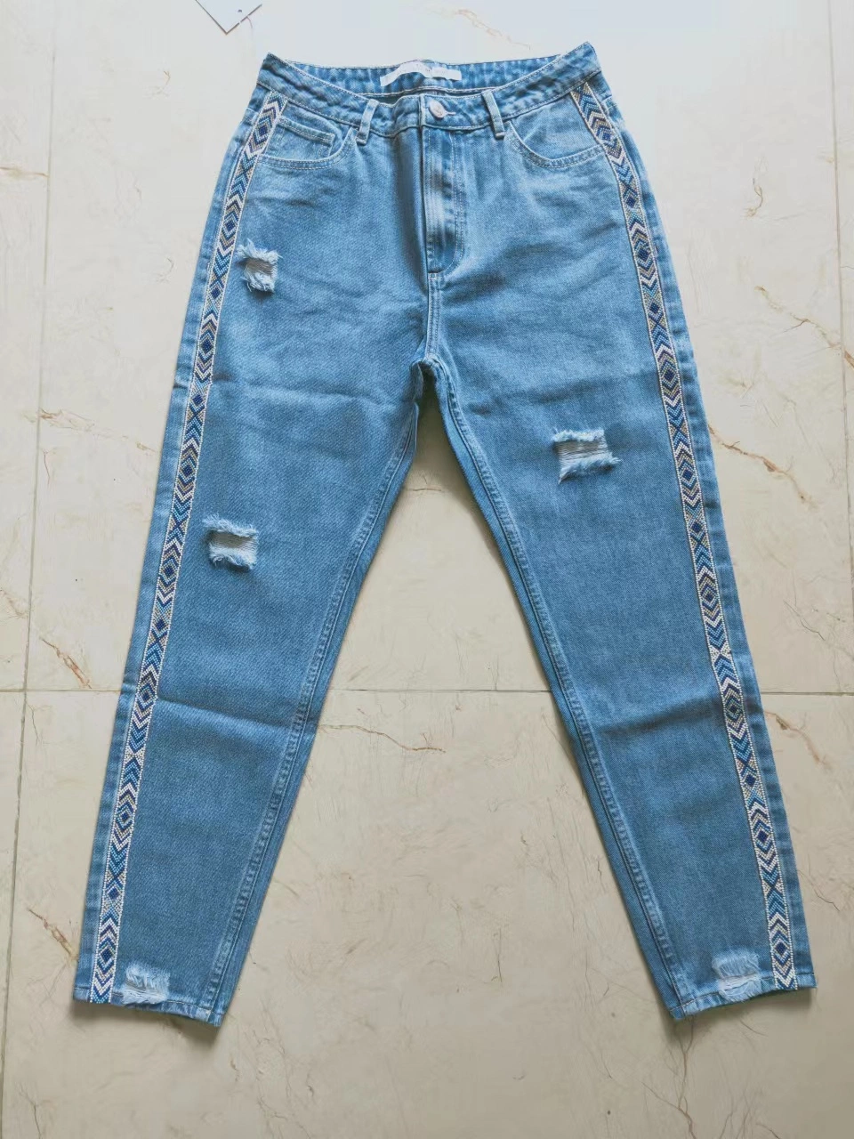 Women&prime; S Denim Jeans with Tape Detail