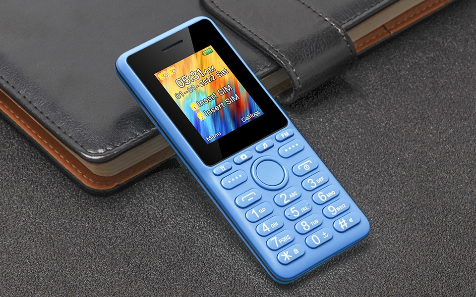 Factory New 4G Cellphone 1.77" with Good Price & High quality/High cost performance 