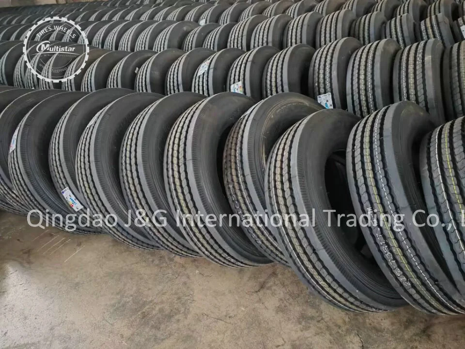 إطارات الشاحنات نصف القطرية 215/75r17.5 235/75r17.5 245/70r17.5 بنظام الدفع / التوجيه / إطار جميع الأوضاع