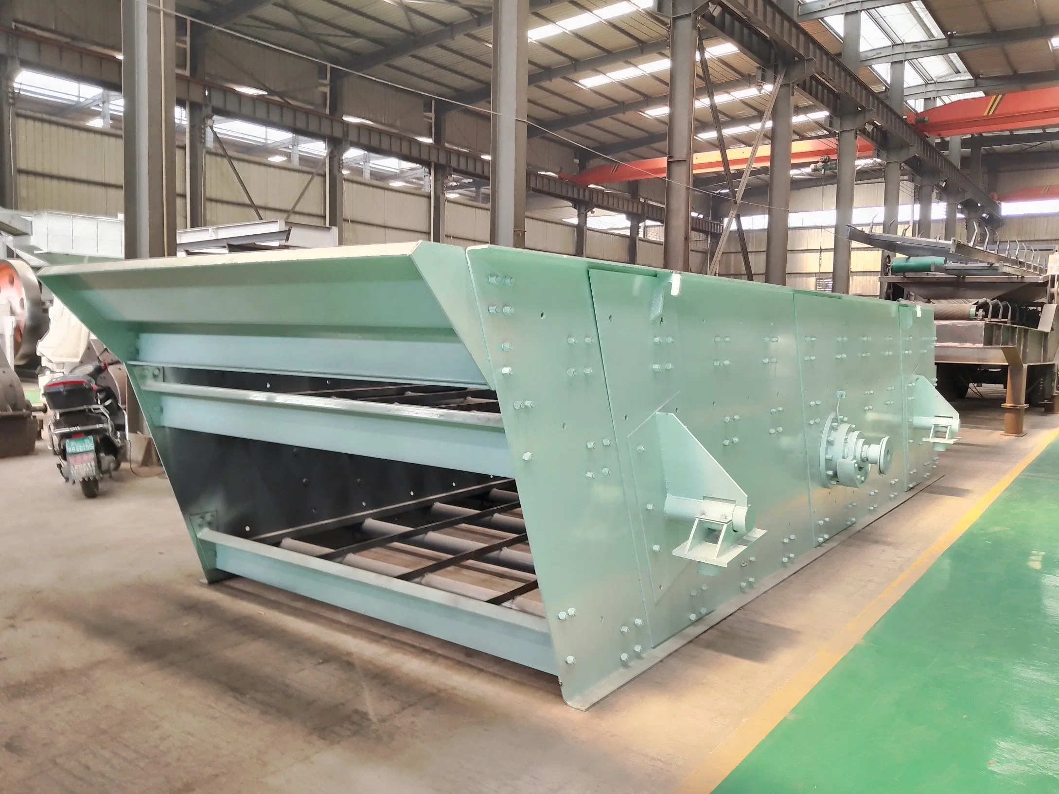 High Capacity Vibrating Screen/ Screening Machine for Quartz, Iron Ore, Granite, River Stone, Basalt, Limestone, Gravel, Quarry Stone, Copper Ore, Lithium Ore