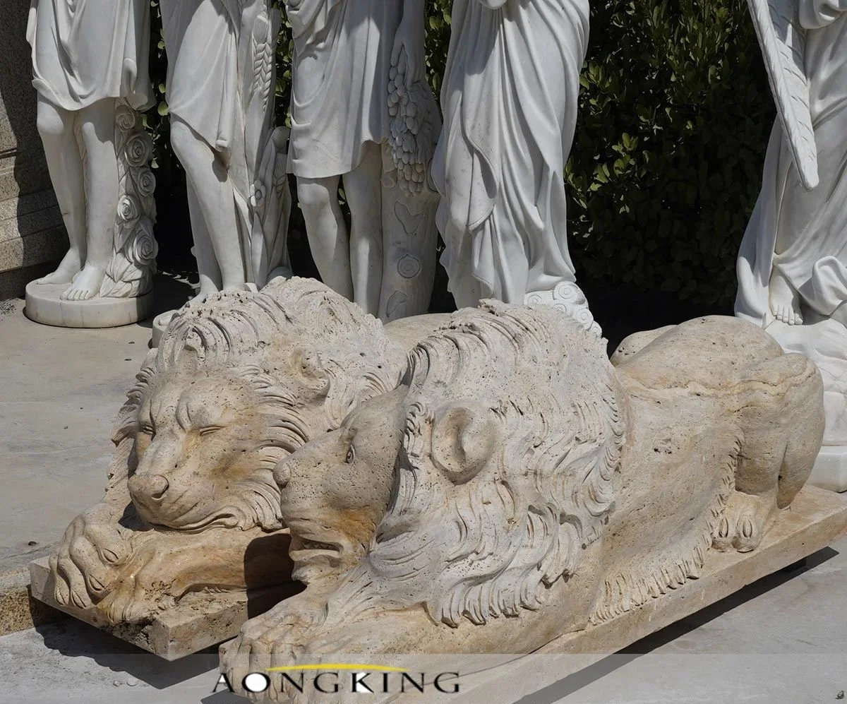 Par tallada en mármol de la Estatua de León para la puerta