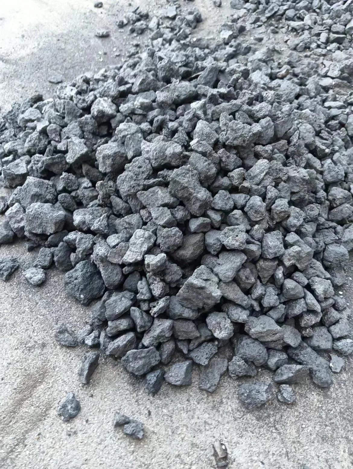 China Coke for Steel Making Low Ash Metallurgical Coke 25mm-90mm