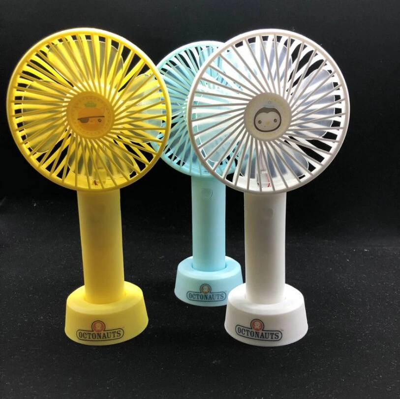 Ventilateur de poche pliable portable de haute qualité à faible coût avec batterie et port USB.