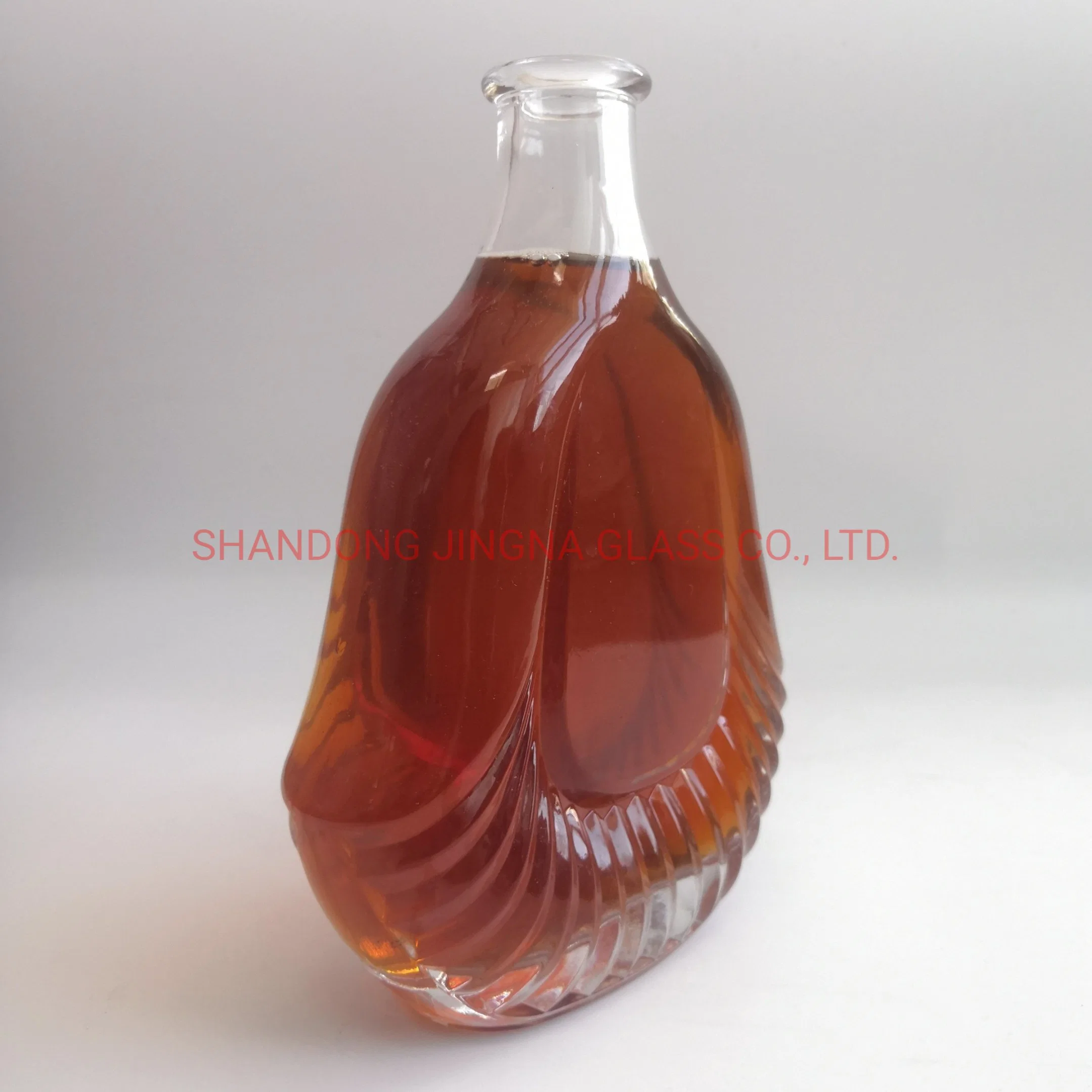 Fábrica china Wholesale/Supplier Ronda 500ml 750 ml 1000ml Whiskey Vodka vacía la botella de cristal con madera de sellado de corcho