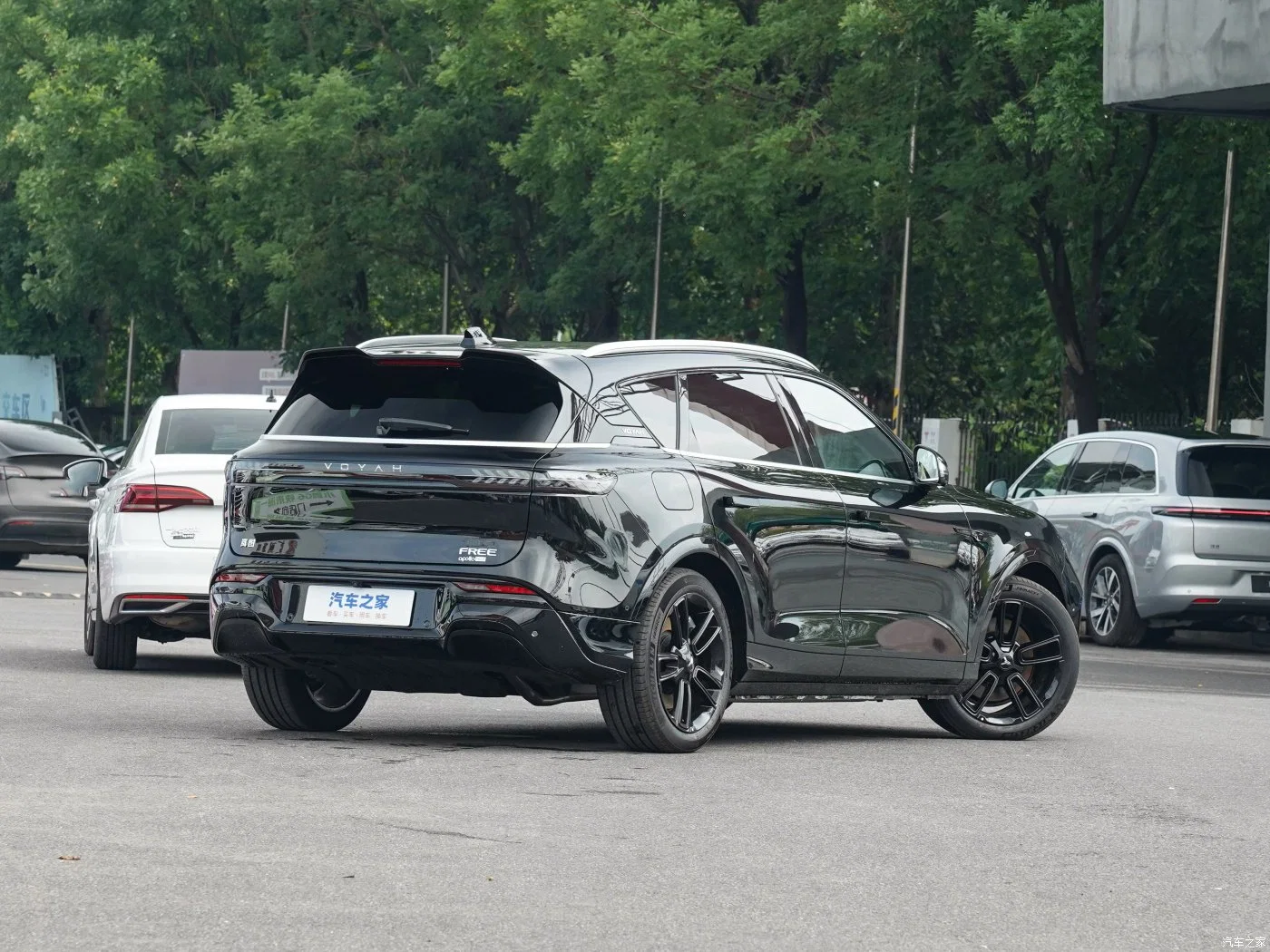 Voiture à autonomie prolongée sans Voyah 2024 très longue durée de vie de la batterie Conduite intelligente