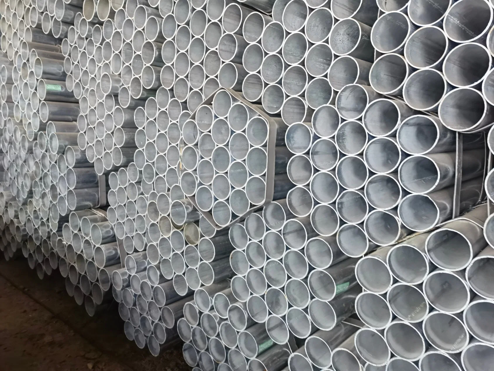 Soldar tubos de acero galvanizado hierro Gi Precio desde Originales de fábrica