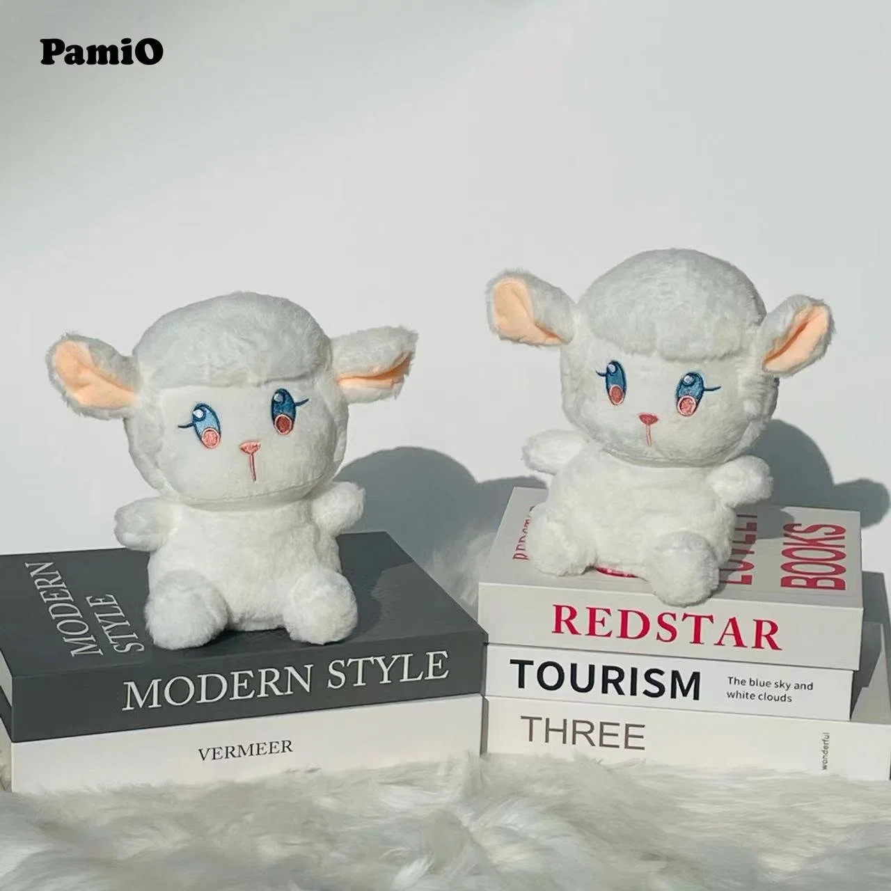 Mouton aux grands yeux en peluche en vente chaude Jouets en peluche personnalisés Fabricant d'animaux en peluche