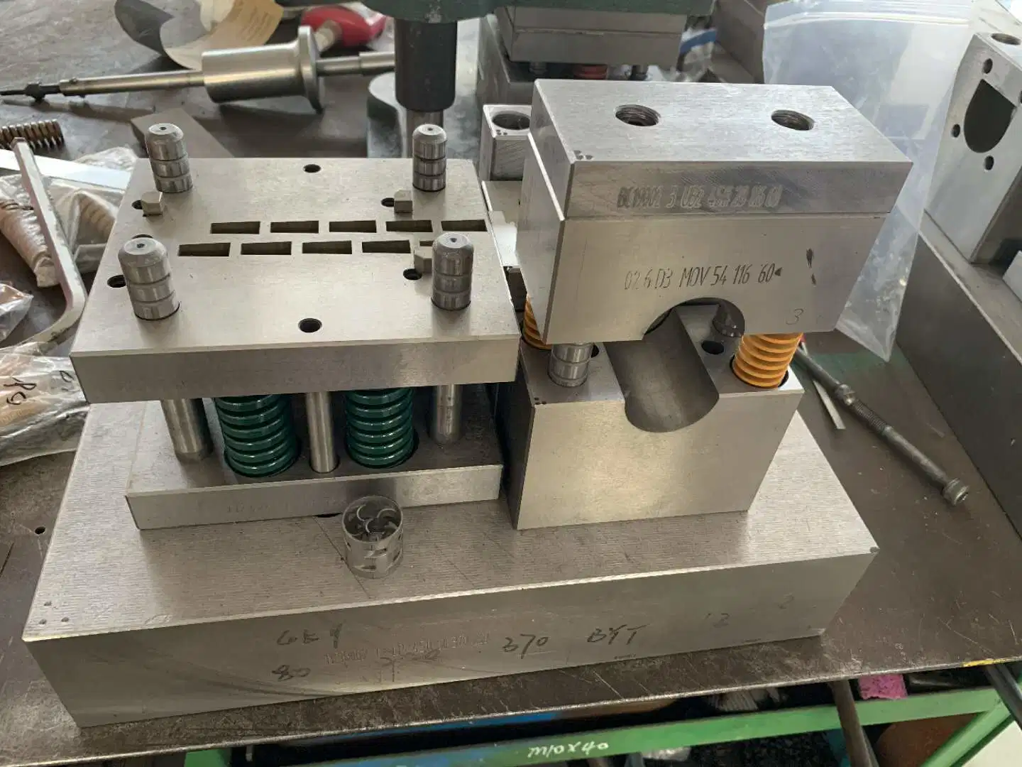 Customized Plastic Injection Mould Factory Junction Box Production Line