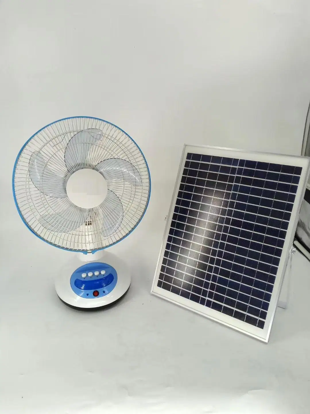 Ventilador de mesa solar recargable de 16" con batería 12V 3 años Garantía