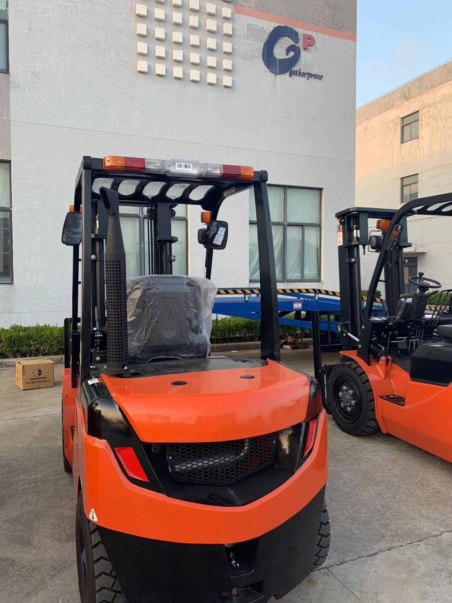 Customized Naked Optional Engine Gp China Stacker Lift Truck