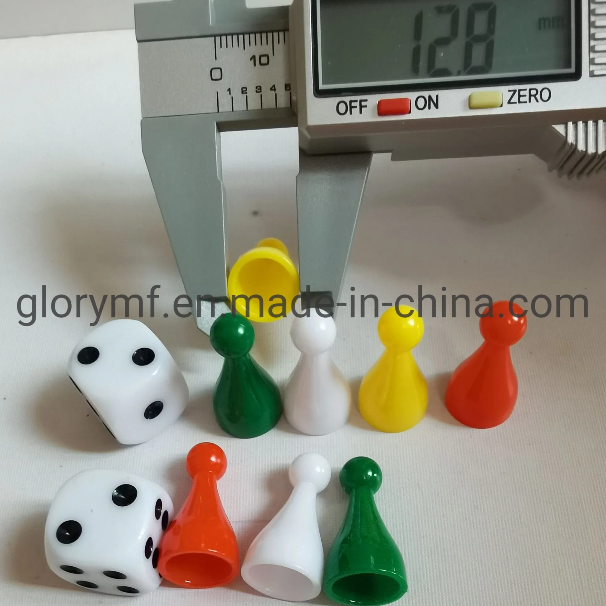 Wholesale/Supplier Customize Accessories of Board Game Plastic Sandtimer Dice Pawn