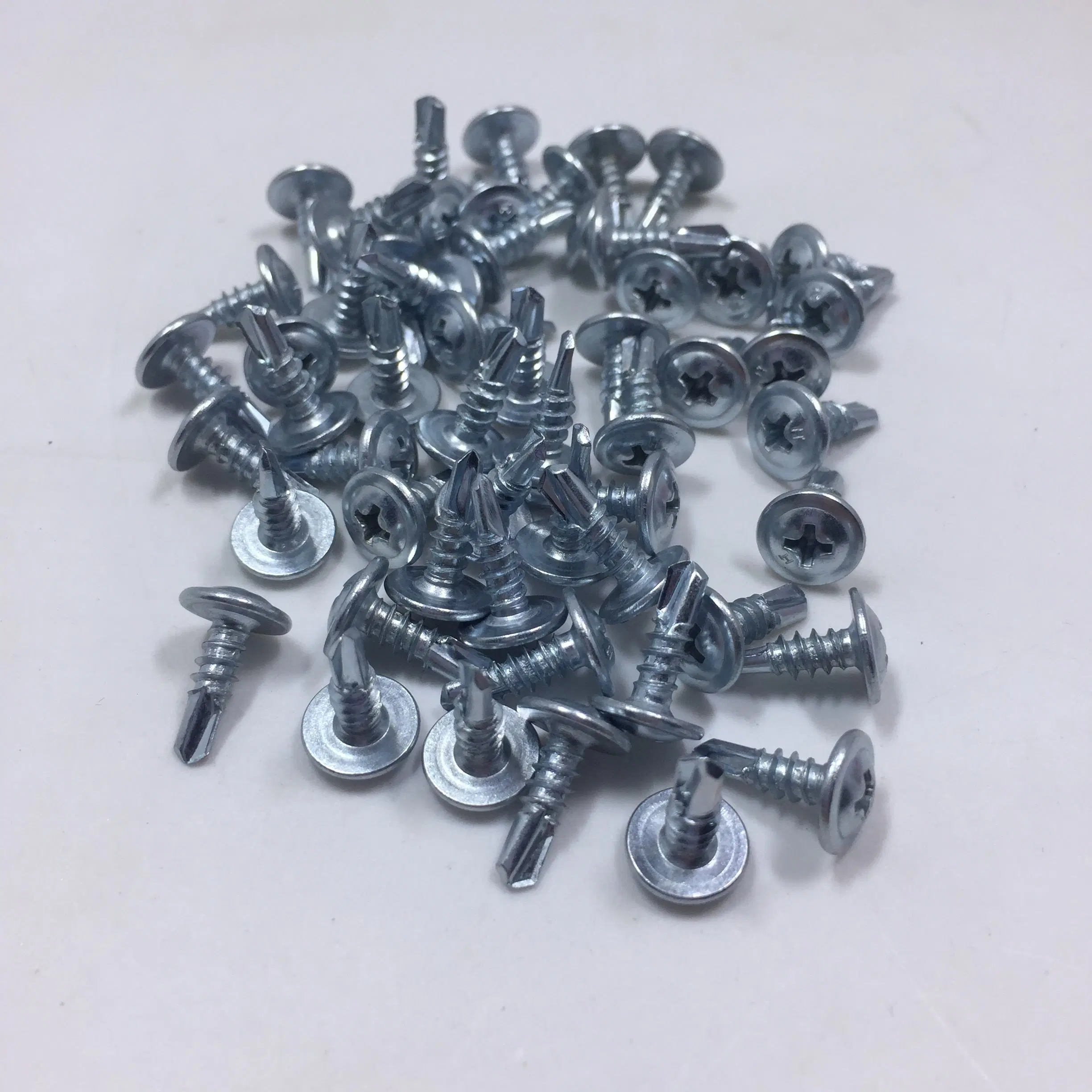 Wholesale Metal Stainless Steel Screws for Roof 5/16 M8 Galvanised Hex Head Self Drilling Roofing Screws with Rubber Washer