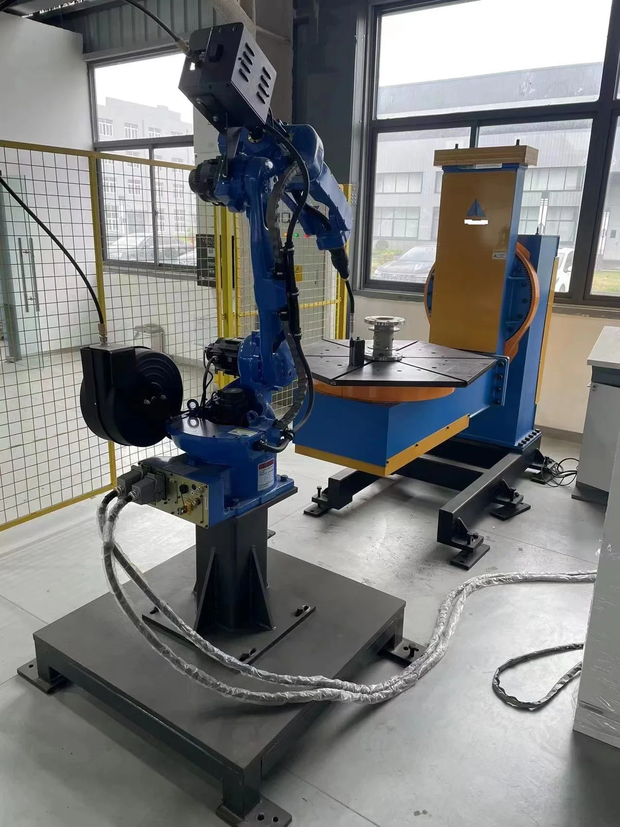 Automatic Welding Robot with Positioner and Walking Track for Ss Steel