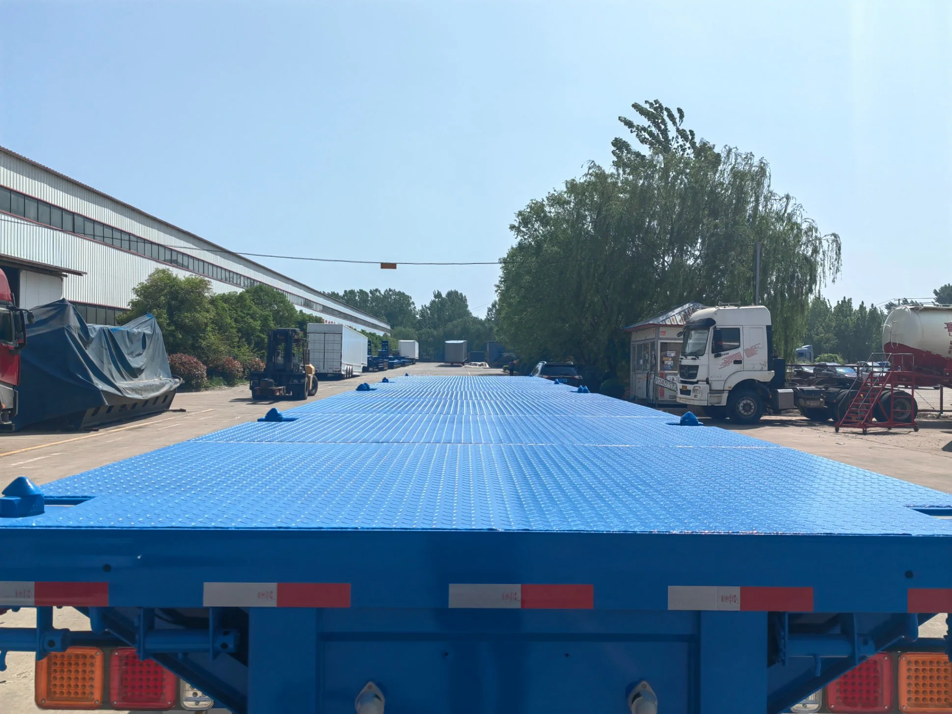 3 Axle Heavy 40 FT Container Trailer