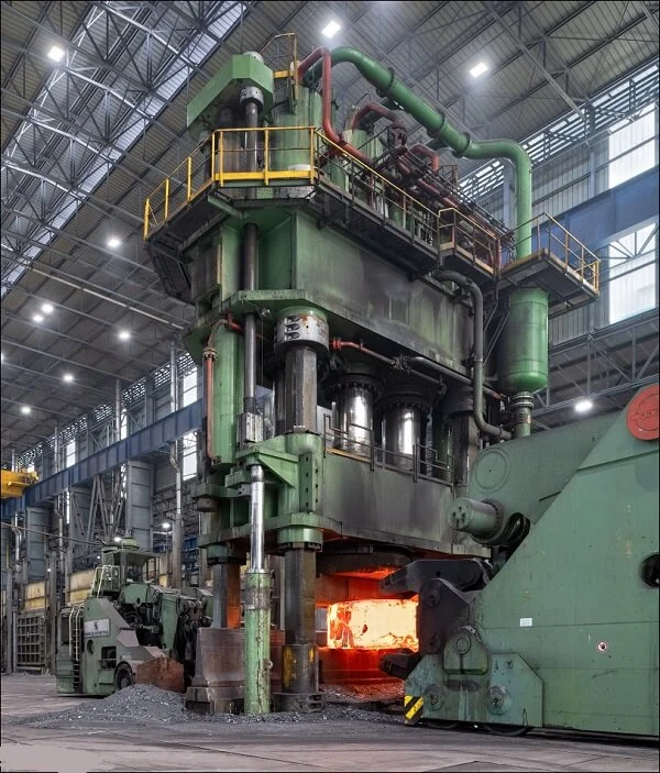 Kostenlose Schmiede hydraulische Presse Maschine für Maschinenteil