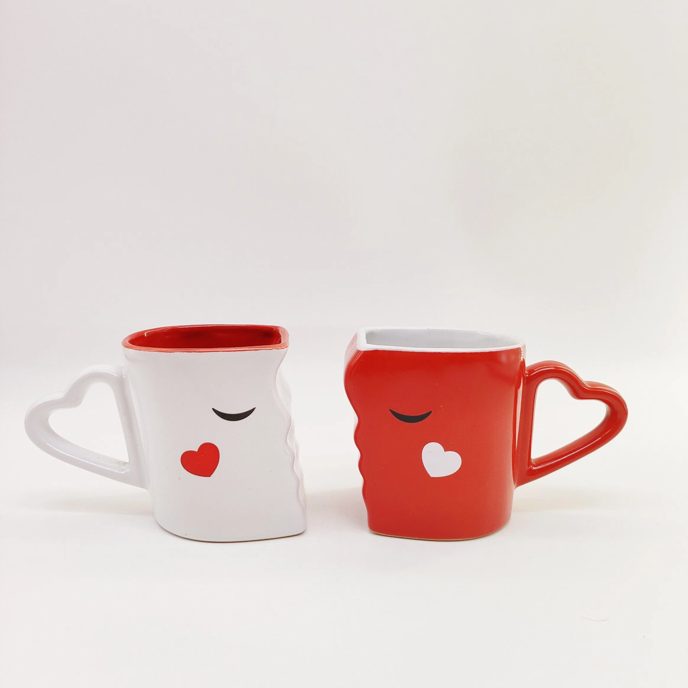 Valentine Day Gift Sweet Couple Mugs Set with Heart Handle