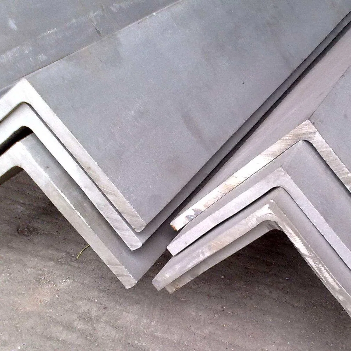 Angle Steel Wholesale Q235B Galvanized Angle Steel Punching 40*4 Universal Equilateral Angle Steel Curtain Wall Project