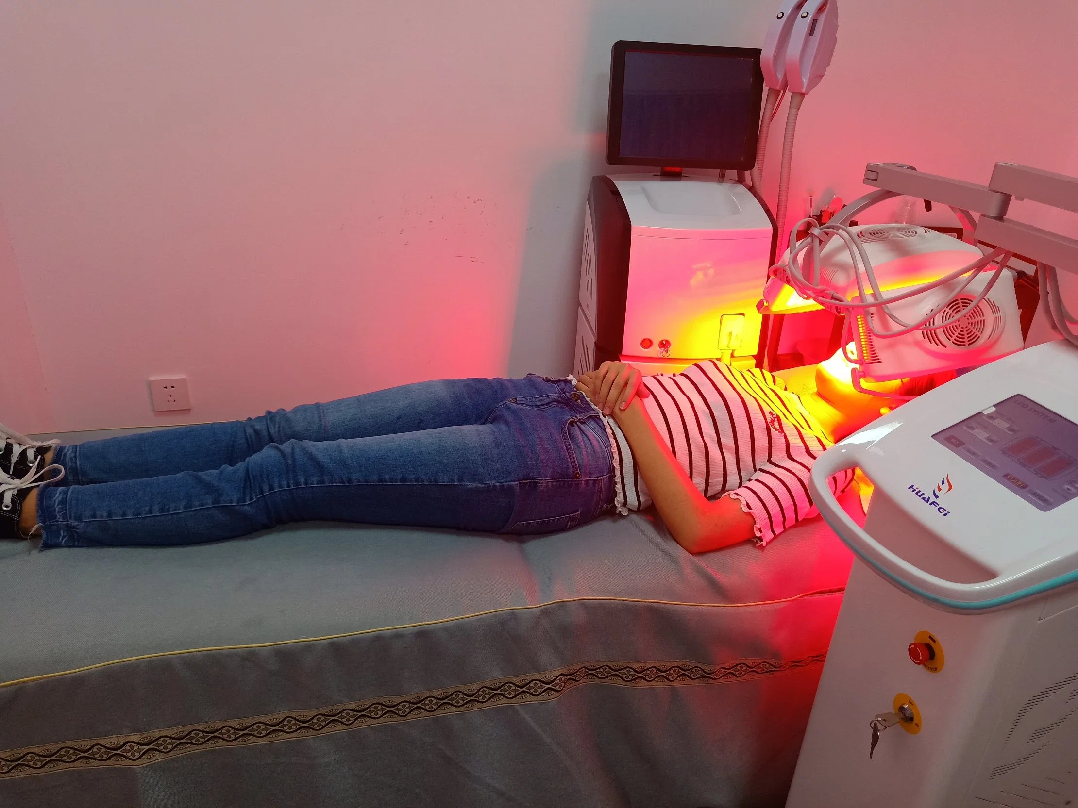 LED PDT Gesichtsaufhellung Rejuvenation Straffing Anti-Aging Akne Schönheit Salon