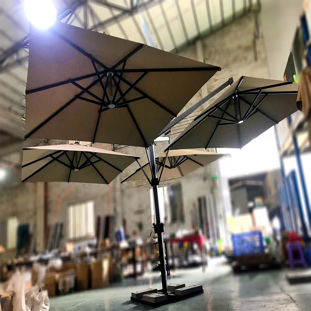 Parasol en porte-à-faux en aluminium de luxe en gros de meubles d'extérieur UV quatre