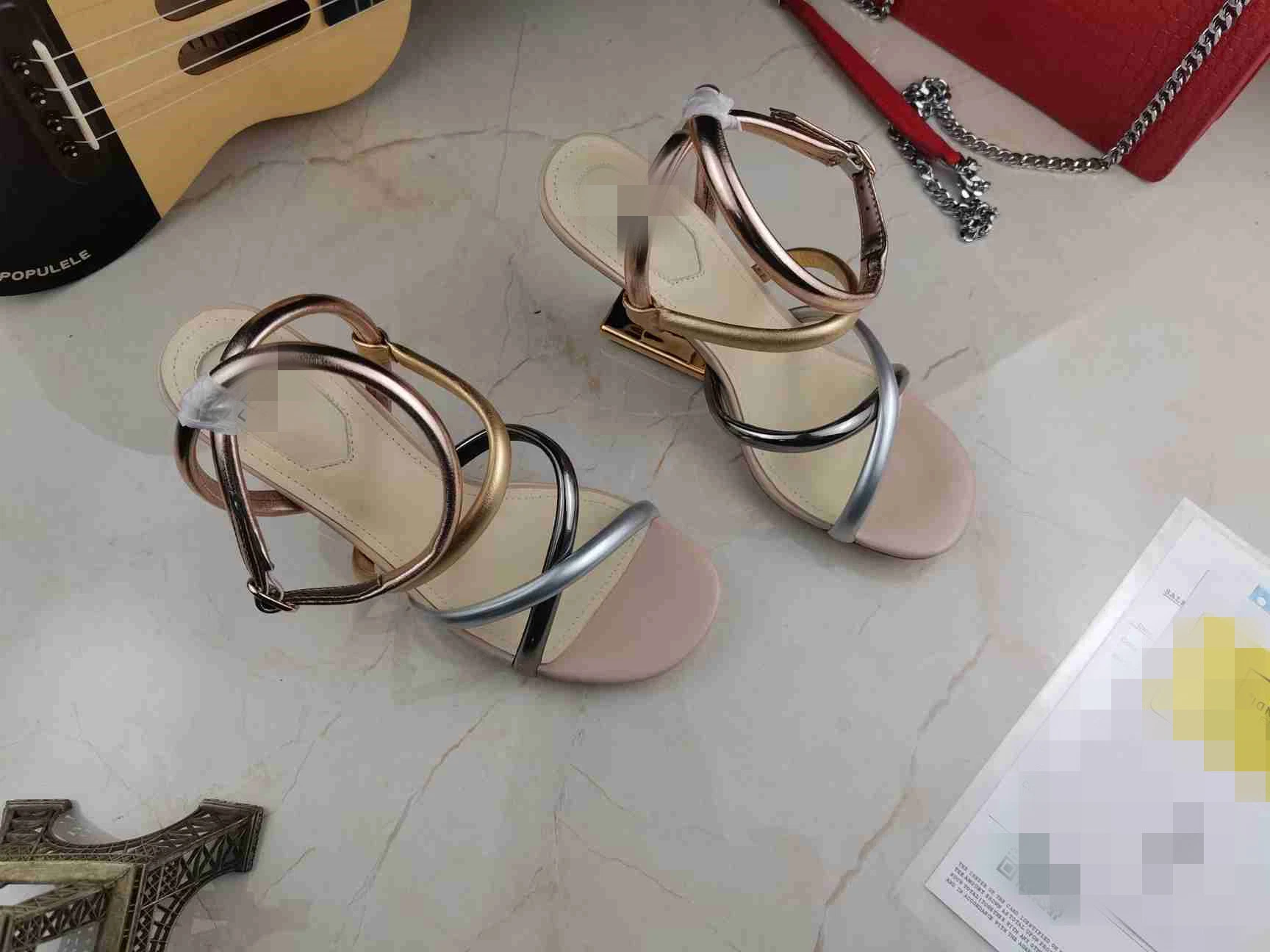 Trenty Designer Shoes Summer Wedge Heel Leather Strap Wemen Slippers Wholesale/Supplier Luxury Brand Gorgeous Sandel