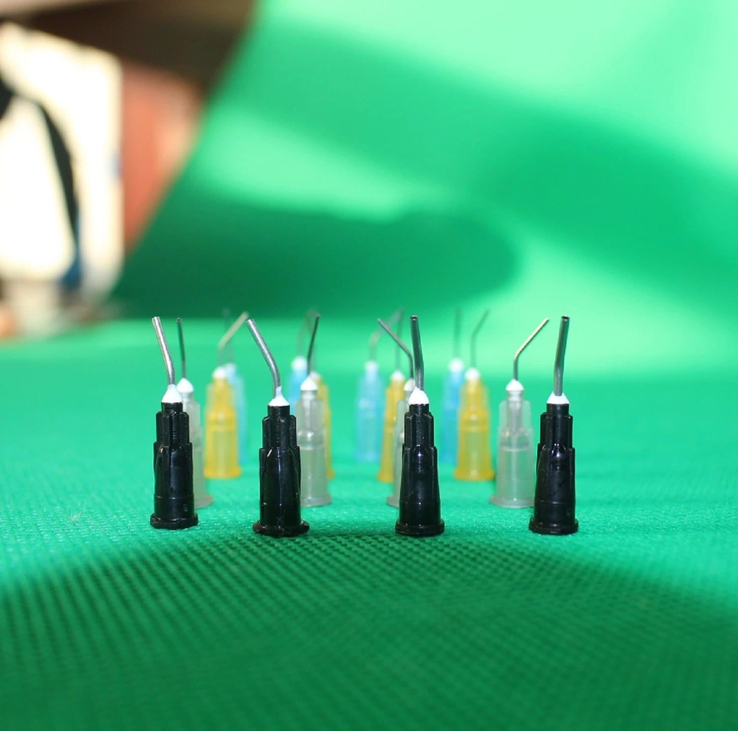 Disposable Dental Pre-Bent Needle Tips