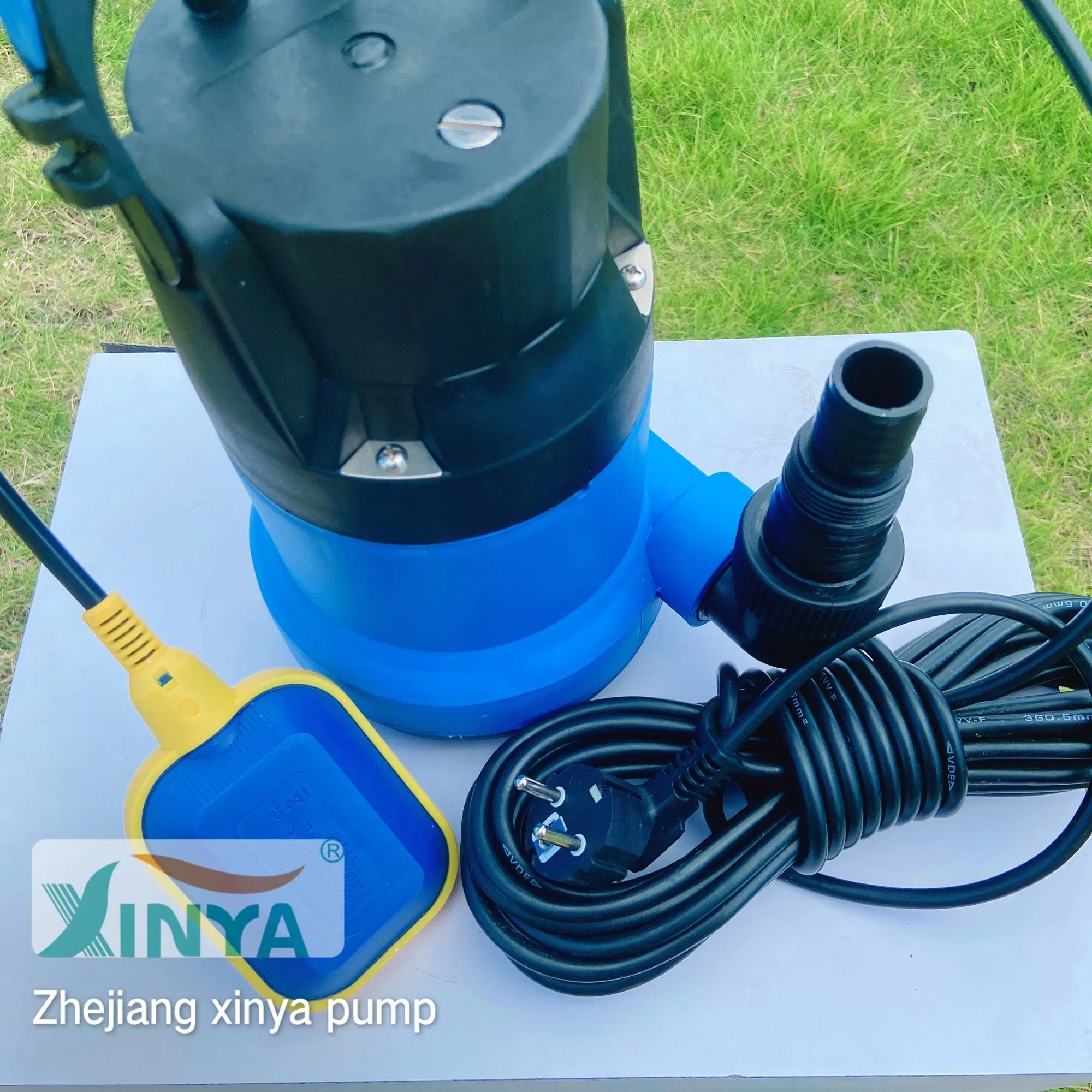 Xinya 250W 400W Small Size Home Use Clean Water Electric AC Submersible Water Pump