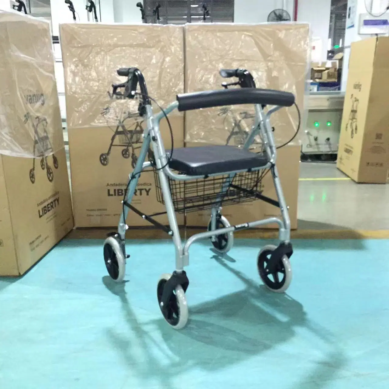 China Manufacturer of Medical Rehabilitation Rollator Bme881