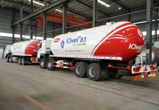 Large Gas Delivery Truck HOWO 8X4 15tons LPG Gas Haulage Tanker Truck for Mongolia