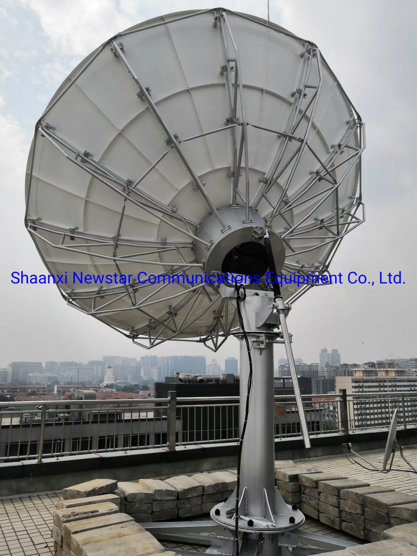 4.5m Manual Ring Focus Parabolic Satellite Earth Station Communication Antenna