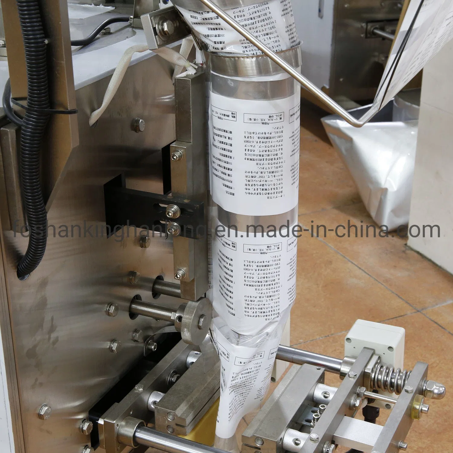 High Speed Long Grain White Rice/Fragrant Rice Wrapping Flow Packaging Packing Filling Sealing Machine