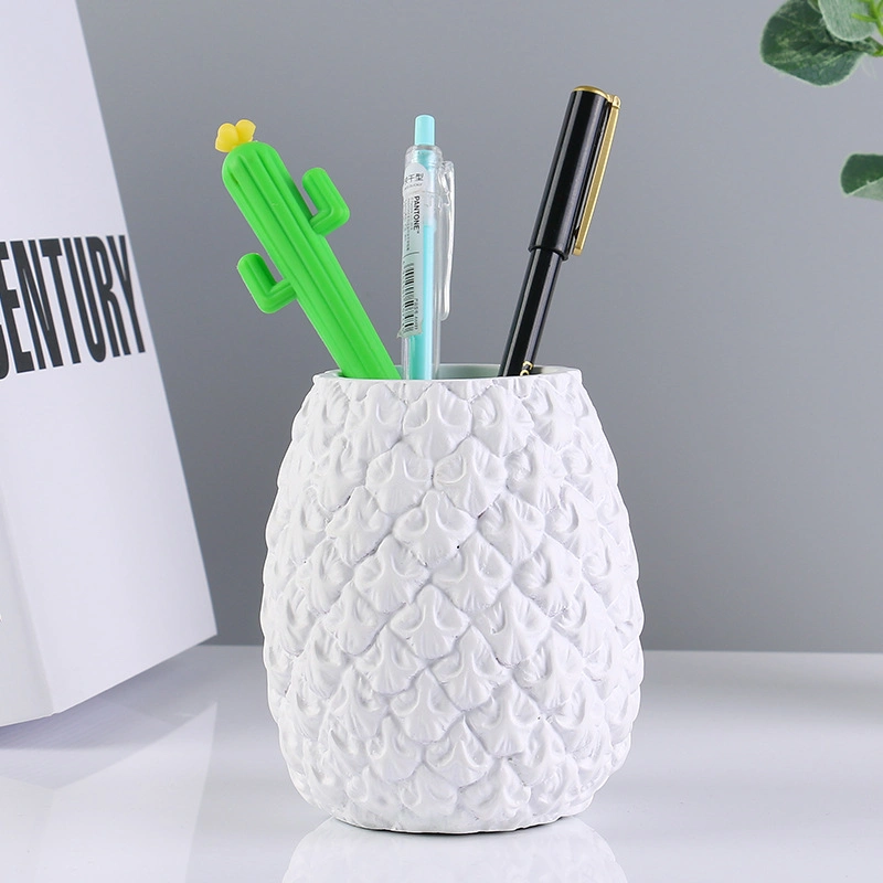 Colorful Resin Pineapple Shape Pen Holder Makeup Brush Cup Holder Pen Holder for Office