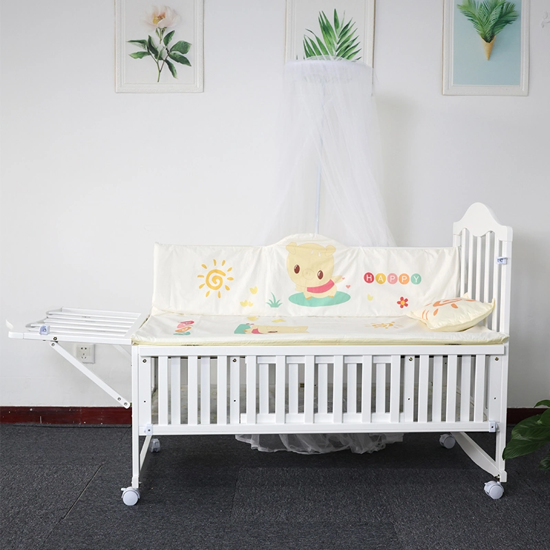 White Painting Classic Design Morden American Wooden New Born Bed Baby/Luxury Royal Wooden Baby Crib Swing Bed