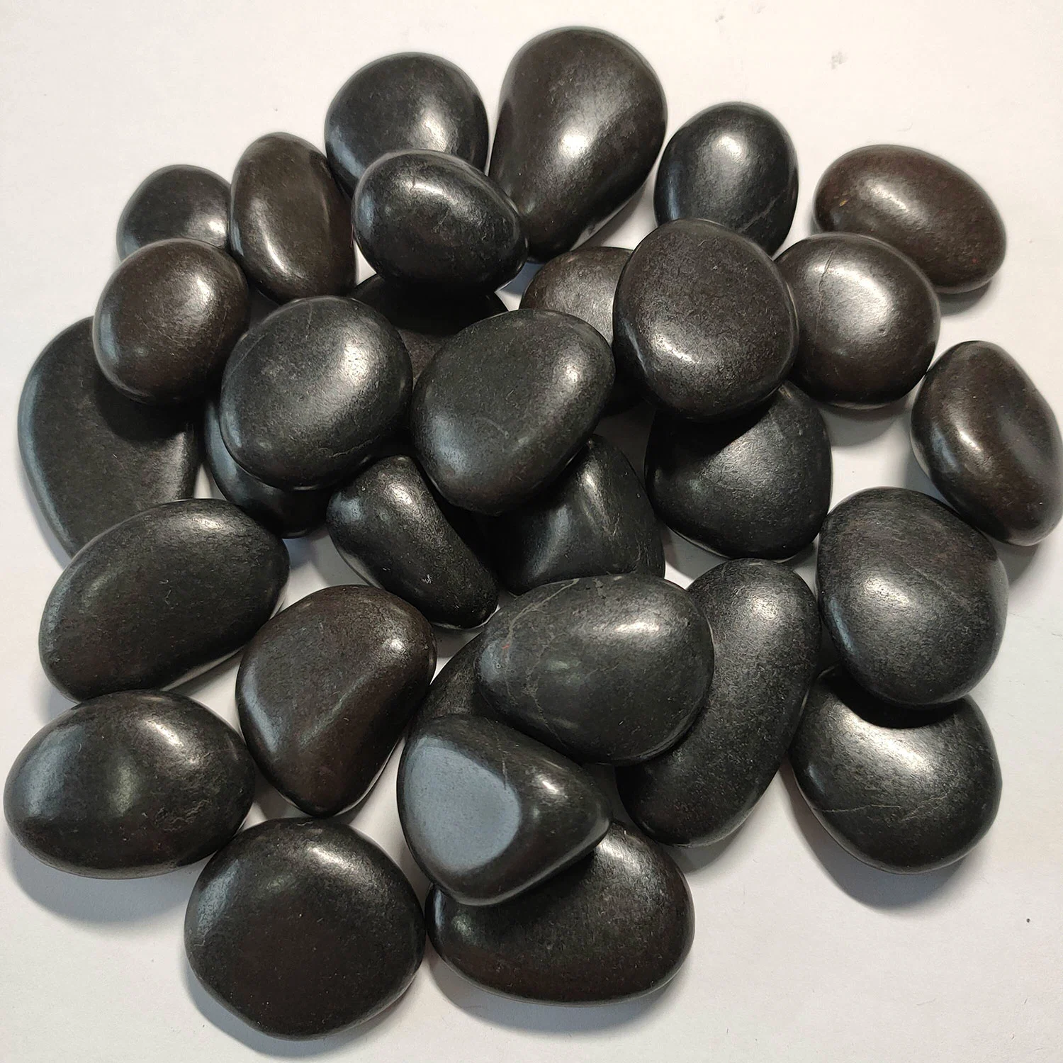 China Wholesale Cheap Price Polished Black Driveway Pebble Stones