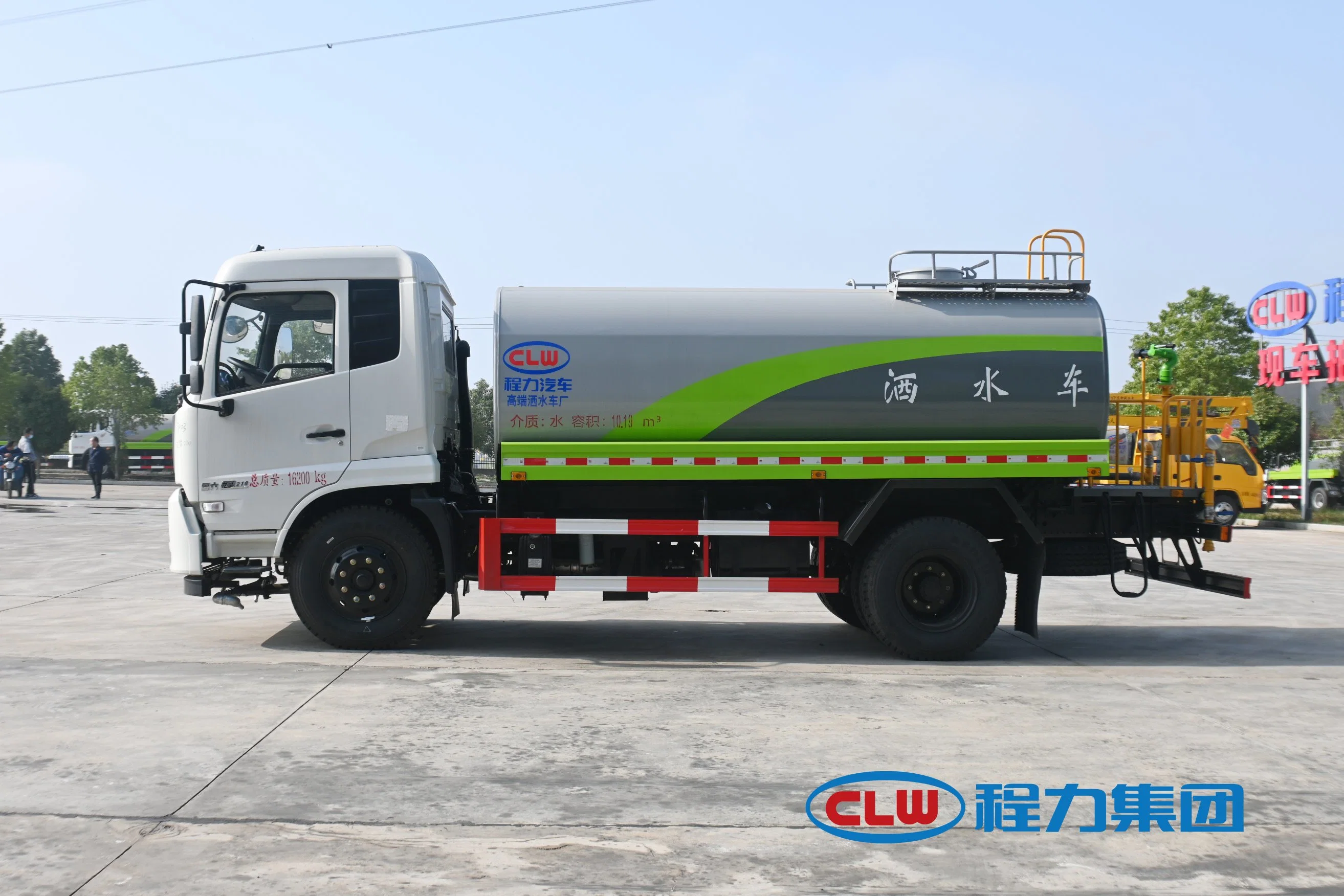 10 Cbm Factory Dirctly Sale Dongfeng Water Sprinkler Truck