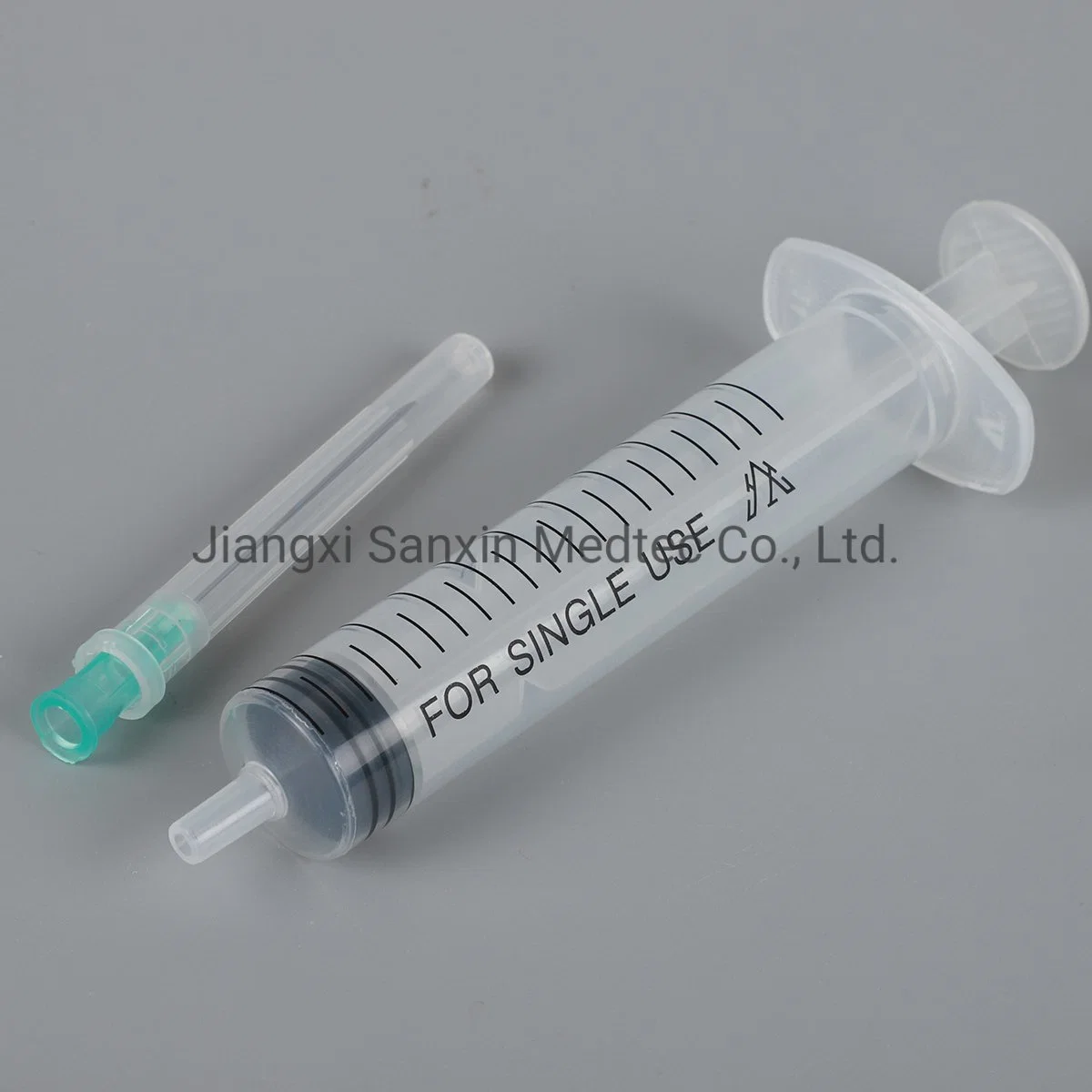 China Manufacturer 3 Parts Medical Luer Lock Syringe with Needle