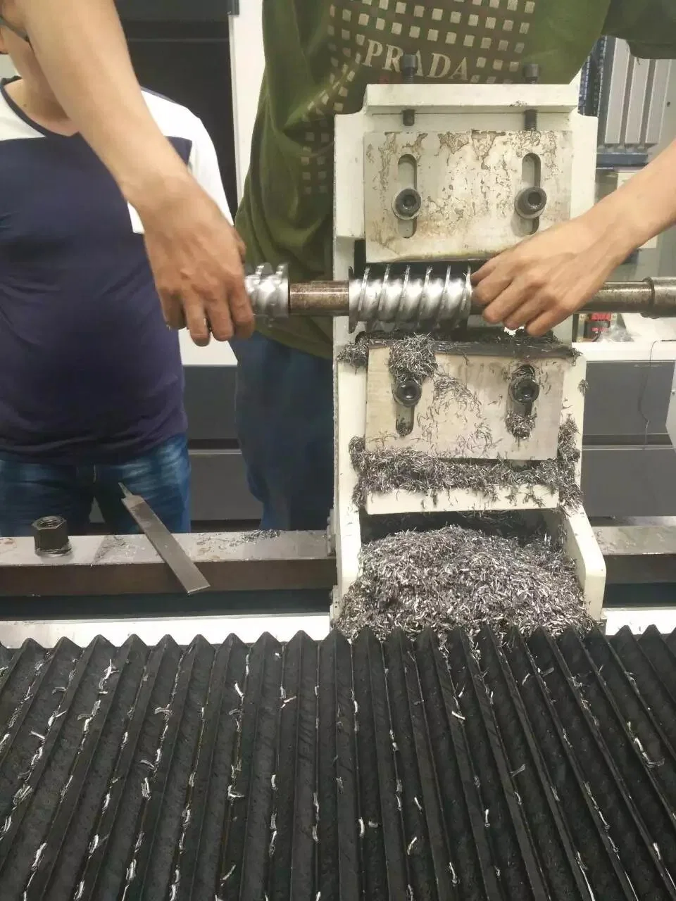 El tornillo de Fresadora CNC utilizada para la transformación de la bomba de tornillo de rotores