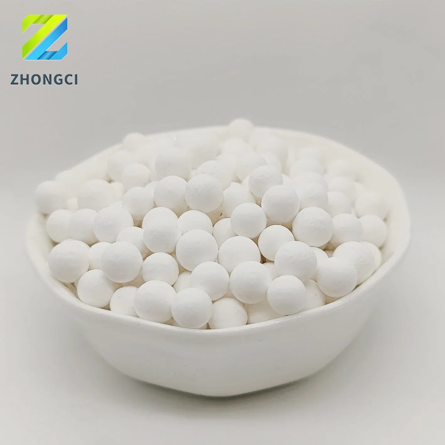 إزالة الرطوبة تنشيط Alumina Ball Absorbinent امتصاص فلوريد الزرنيخ في إزالة الكبريت من تدفق السوائل Claus Catalyst