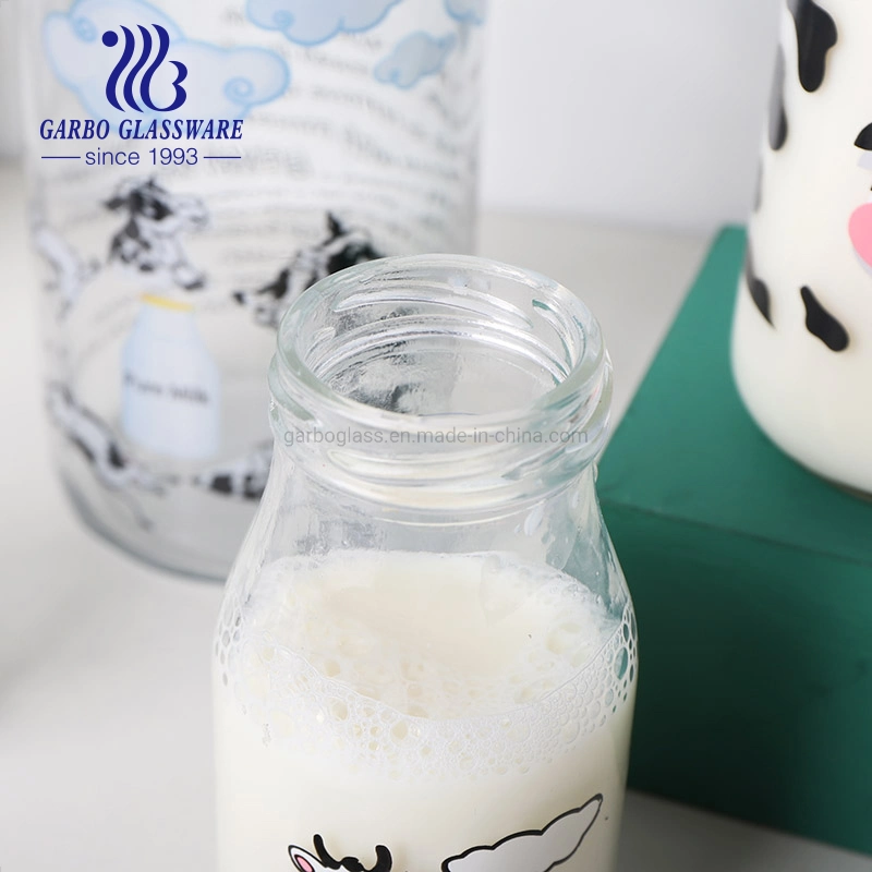 Wholesale/Supplier Milk Glass Bottle 500ml 300ml 550ml Clear Round Empty Rum Spirit Gin Vodka Glass Liquor Water Bottle with Cork Cap