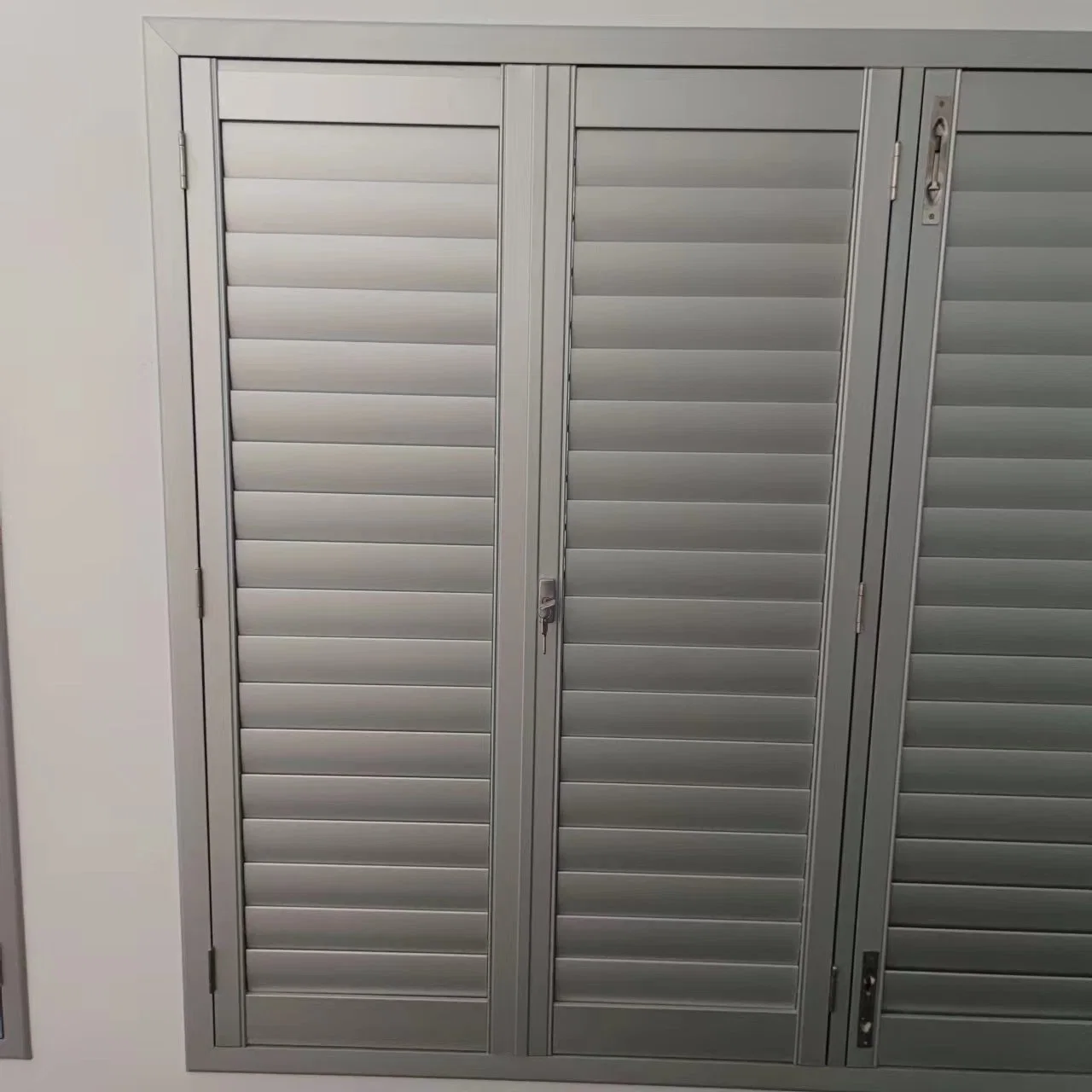 Basswood Wooden Decorative Window Planation Shutters PVC Plantation Shutter