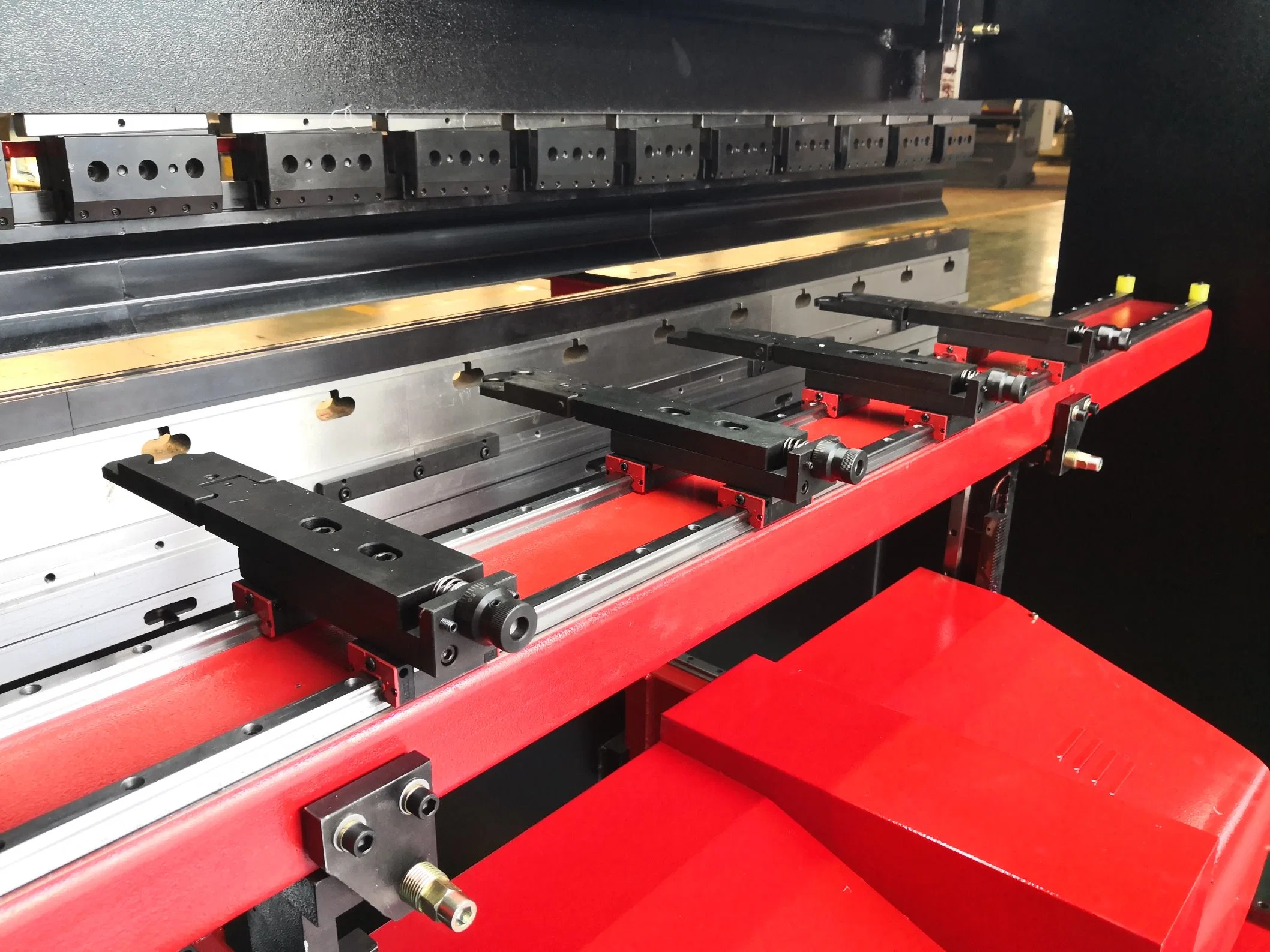 Electro Hydraulic Synchronous CNC Press Brake for Metal Plate