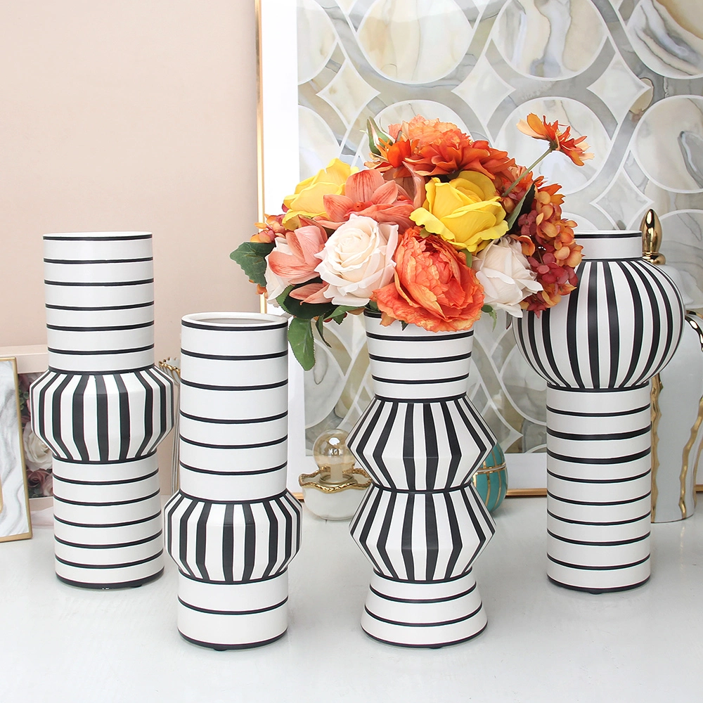 V053 Funny Design Ceramic Zebra Line Pattern Table Vase Set Abstract Crafts Vase Porcelain Black and White Irregular Dried Flower Vase