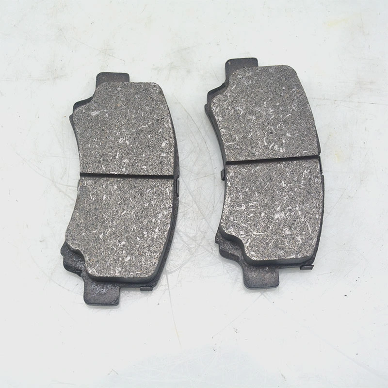 Auto Parts de pastillas de freno delantero para CM5 (OEM: 3501140-A01).