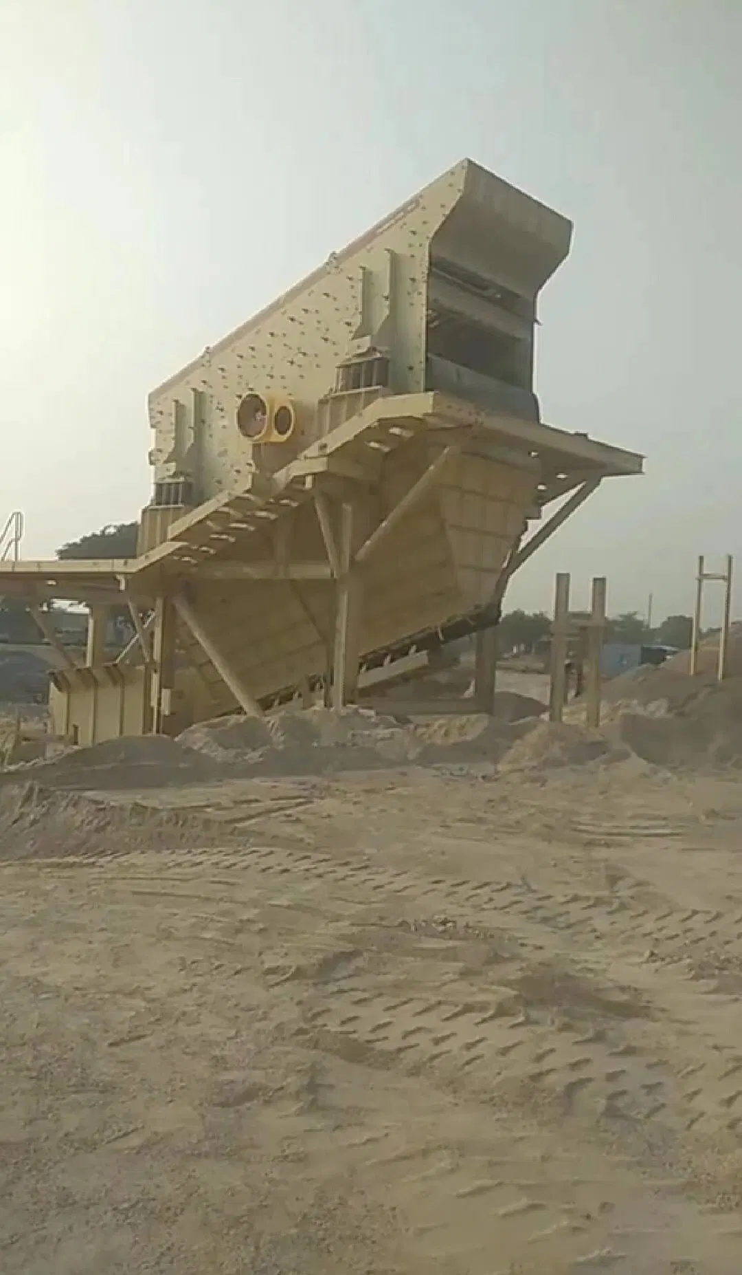 High-Efficiency Mining Linear Vibrating Screen Vibrating Sieve